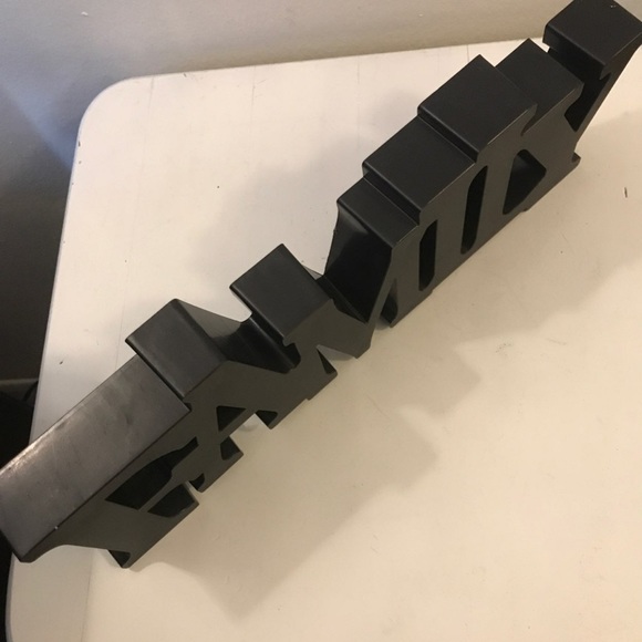 “Love” “Family” Plastic Wall Art - Picture 3 of 8